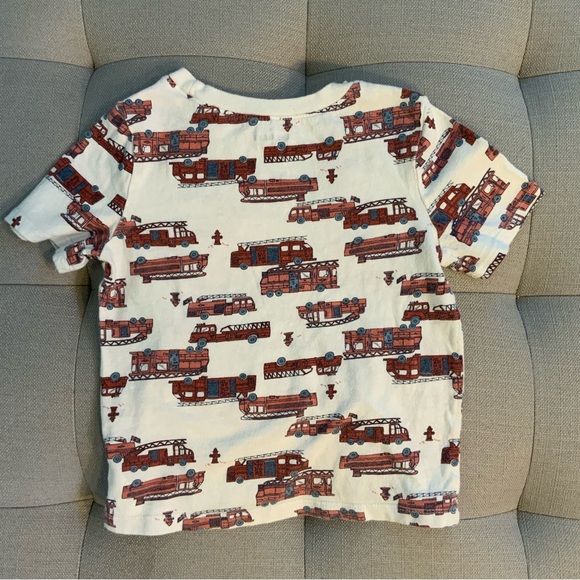 🚒Set of 3 Old Navy Tees🦖 - Picture 10 of 10